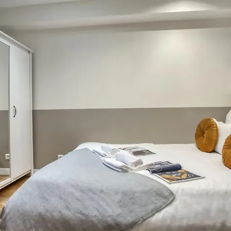 Amazing Apart New Bastille 3 Bedrooms 2 Bathrooms-2